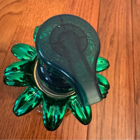 Bath & Body Works Pineapple Decorative Foaming Soap Dispenser - Picture 5 of 5